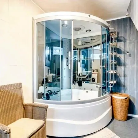 Holiday home Secret Garden Hideaway