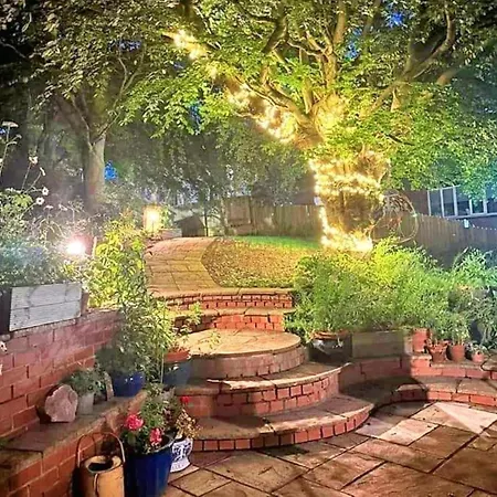 Дом отдыха Secret Garden Hideaway Уитби
